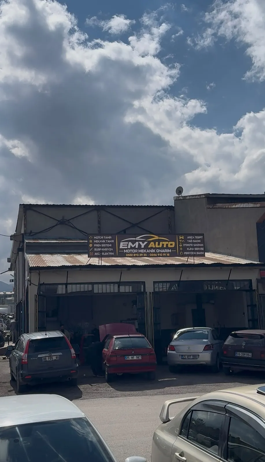 EMY AUTO dükkânı